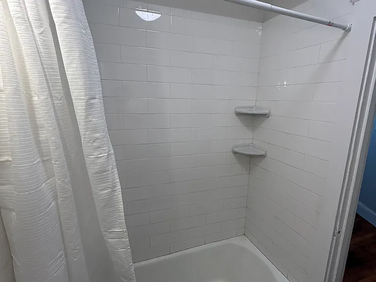 20 Chiswick Rd #5A — Photo 6
