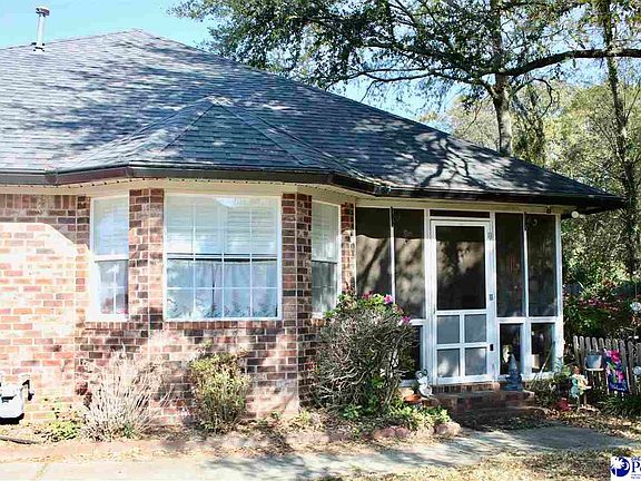 3rd image of 13 Radcliff Dr