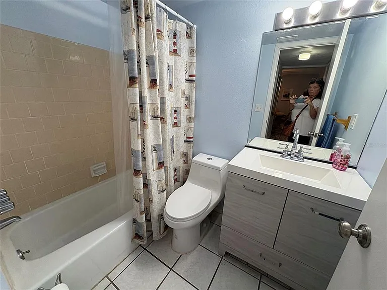 3064 Lake Bayshore Dr #115 — Photo 37