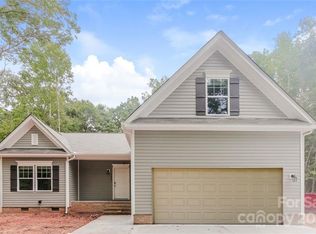 5003 Oak Estates Ln, Bessemer City, NC 28016