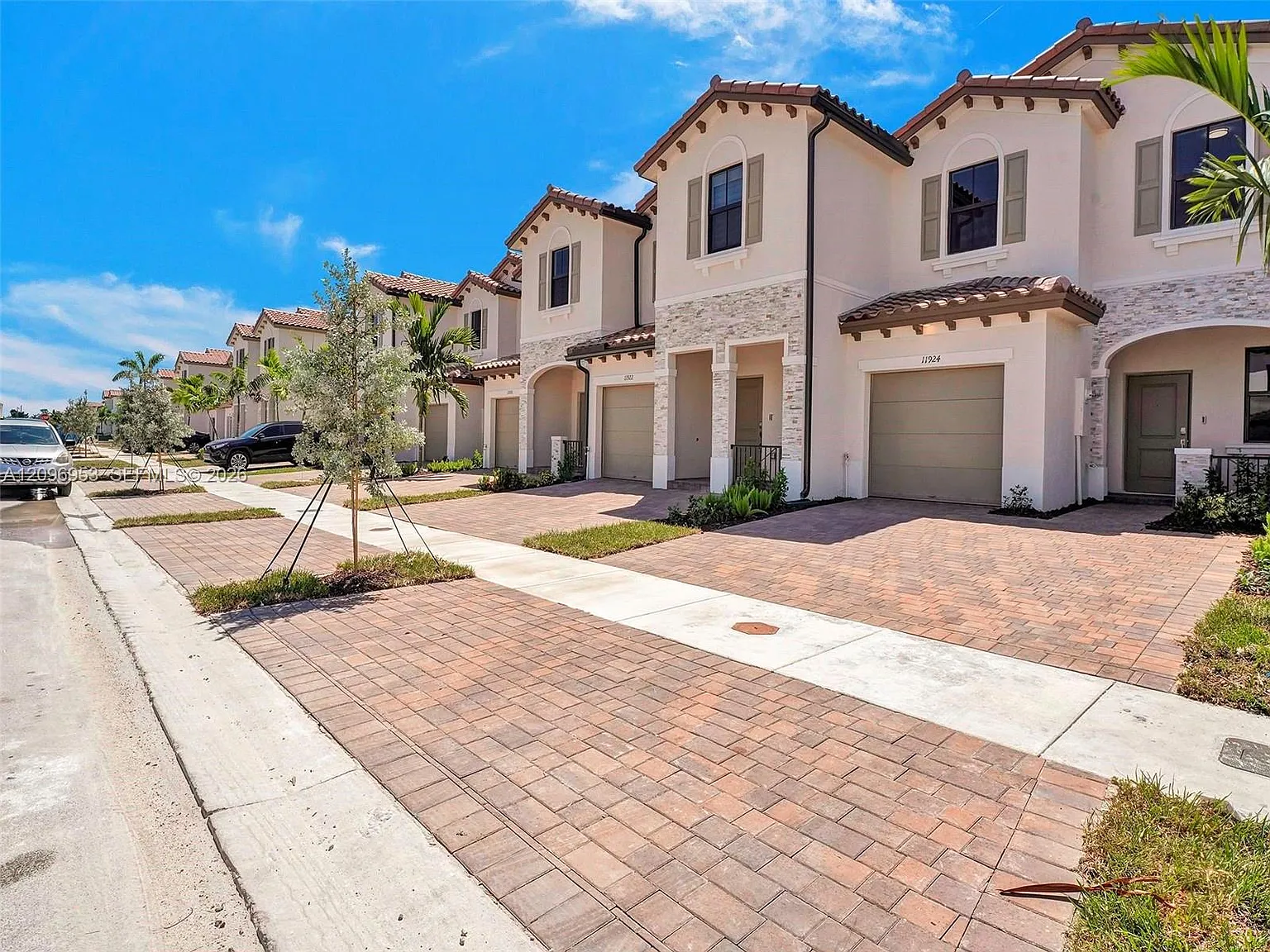 Silver Palm Residential Ho — Photo 3