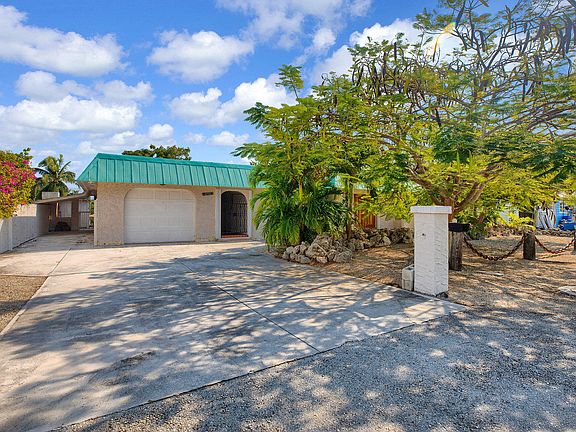 2nd image of 2700 Dolphin Dr