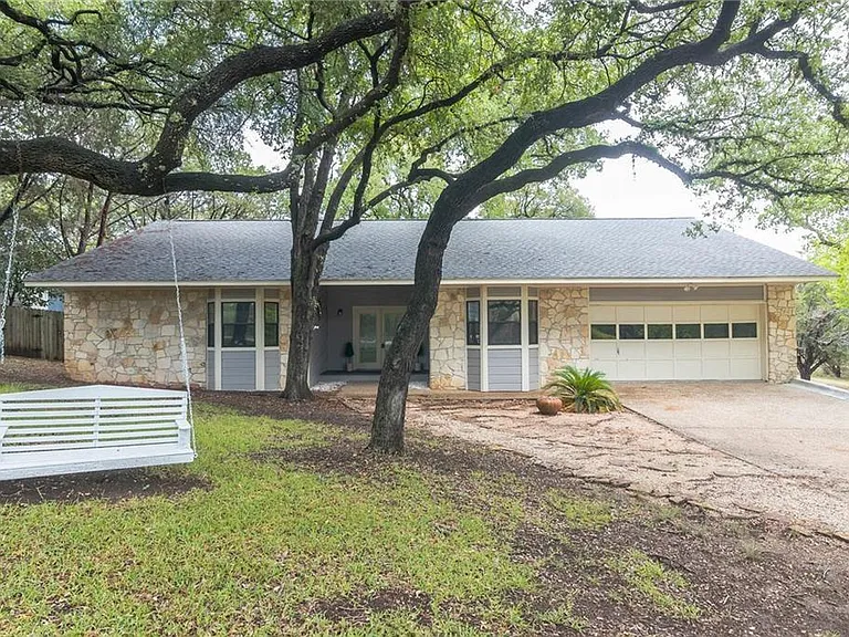 21825 Tallahassee Ave — Photo 2