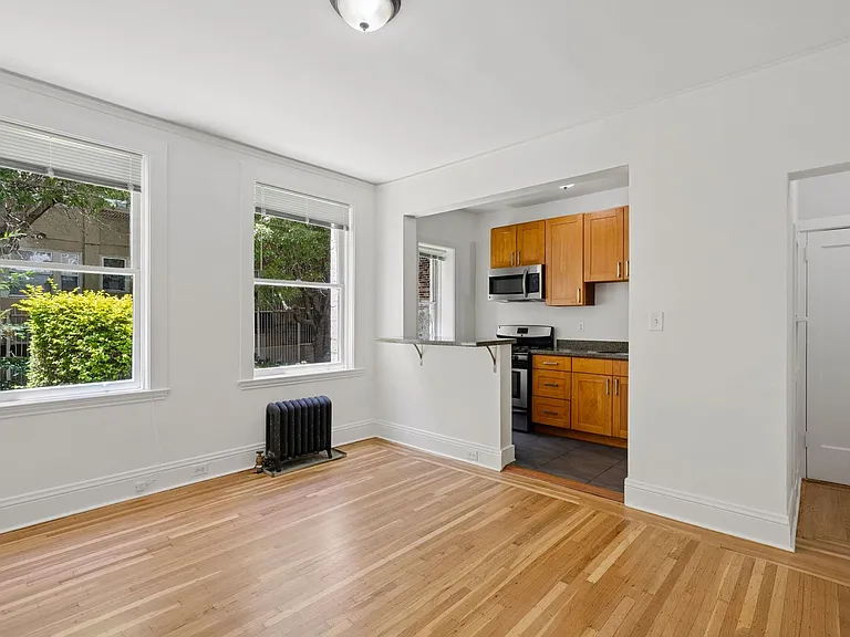 945 Larkin Street — Photo 6