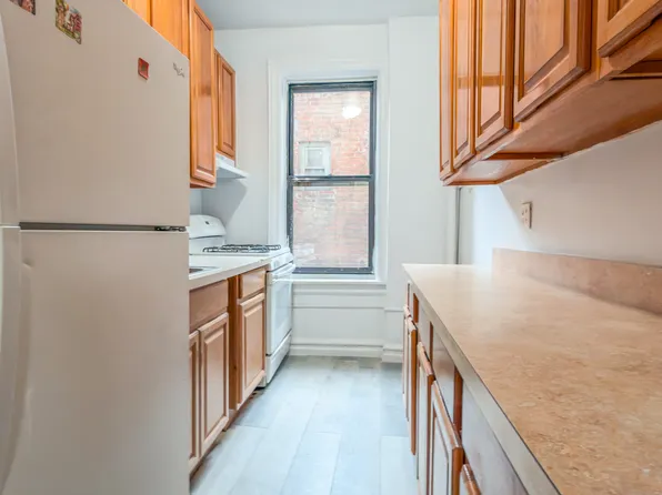 5501 15th Avenue image 2 of 6