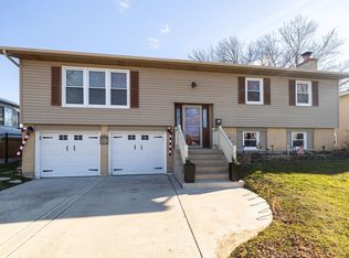 15309 Arroyo Dr, Oak Forest, IL 60452