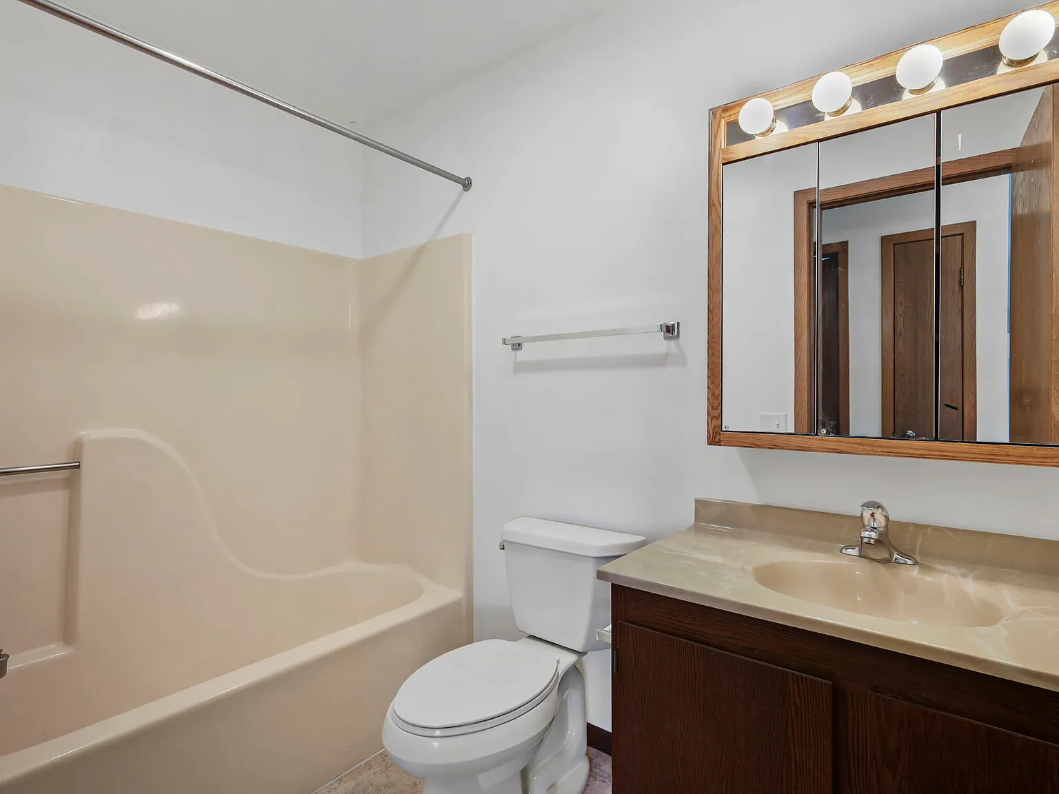 501 Alan Dr, Mount Horeb, WI 53572 — Photo 4
