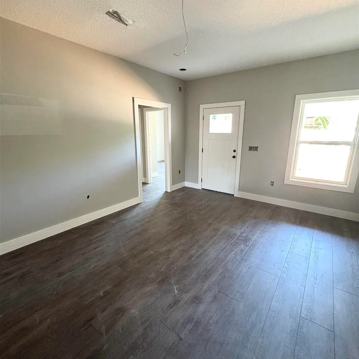 3 bed, 1200 sqft, $1,800 — Photo 3