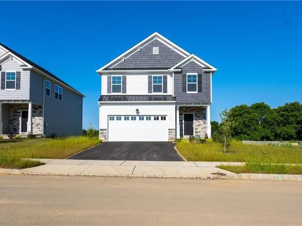 311 Kingsbarns Ln, Northampton, PA 18067
