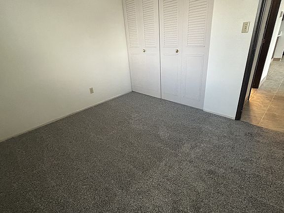 5th image of 127 11th Ave W #9