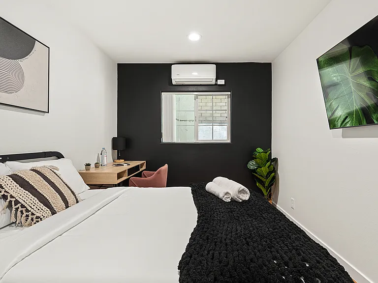 10777 Ashton — Photo 182