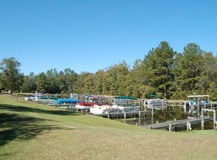 Na Woodlake Boat Slip, Manning, SC 29102
