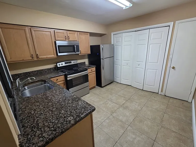 4158 Pinelake Ln #202 — Photo 6