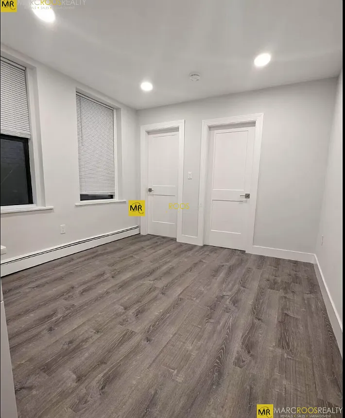 2 bed, 999 sqft, $4,000 — Photo 2