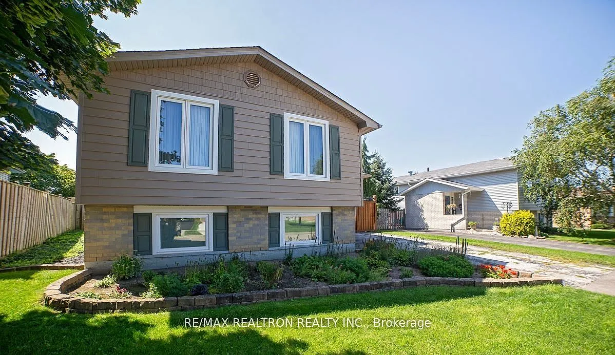 3 bed, $2,350 — Photo 1