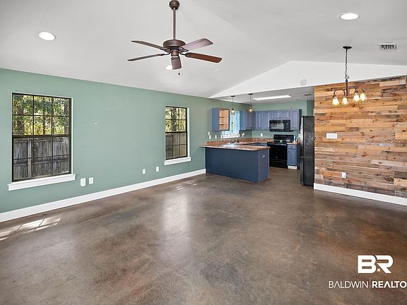 5th image of 2000 Maria Ln
