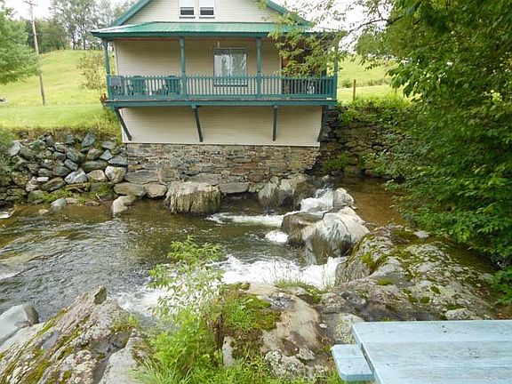 South side : http://www.vermont-trout-river-home.com for more info.