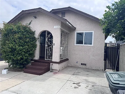 1128 Clela Ave Photo 1