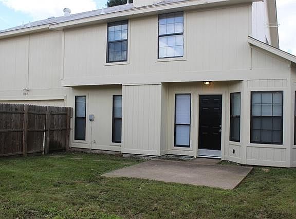 3rd image of 1107 Astaire Ave