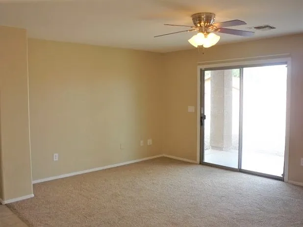 4 bed, 2.0 bath, 1660 sqft, $2,085 — Photo 4