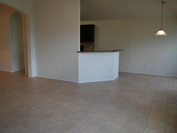 4th image of 2634 Silky Ct