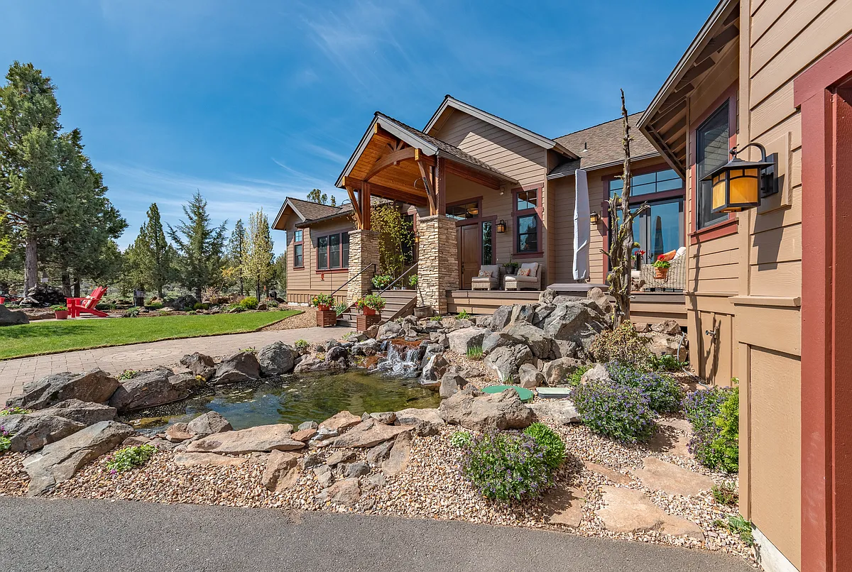 Building Photo - 16855 Ponderosa Cascade Dr