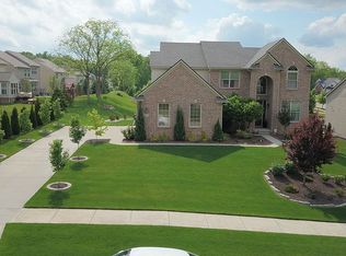 25015 Carriage Ln, South Lyon, MI 48178