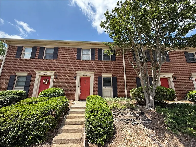 2910 Webb Bridge Rd — Photo 1