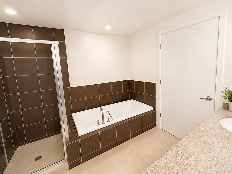 410 Acoma St #213 — Photo 9
