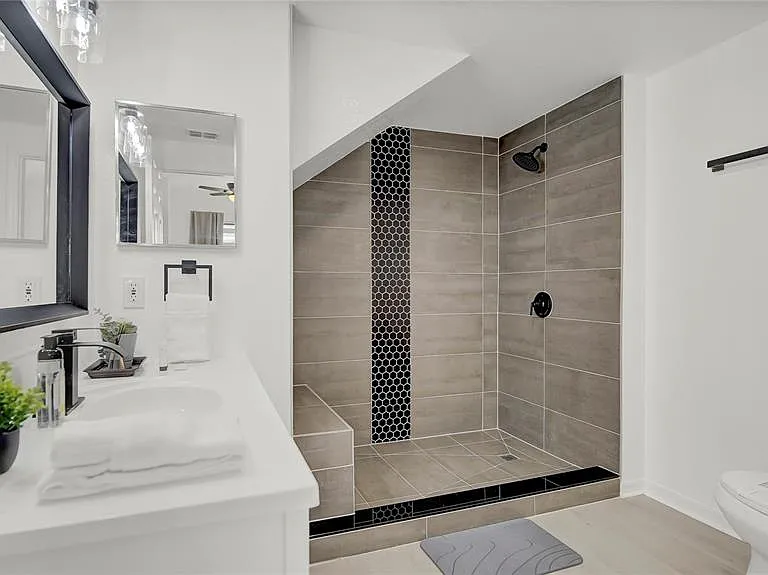 4009 Venetian Bay Dr #103 — Photo 8