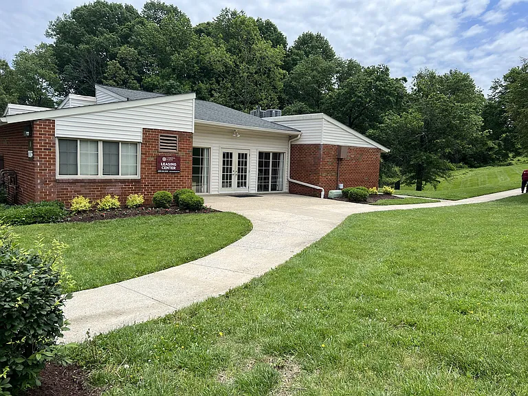 Leasing Center
