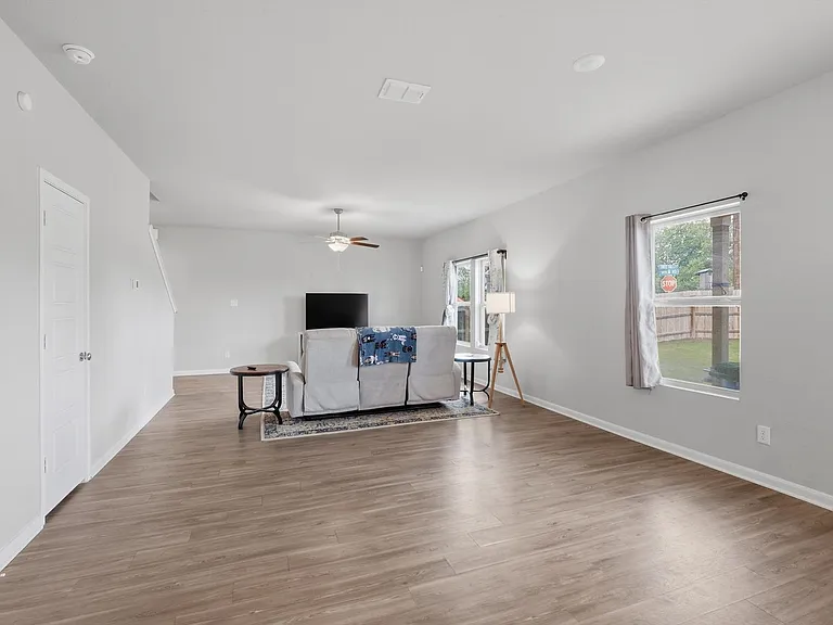 7102 Emerald Valley — Photo 9