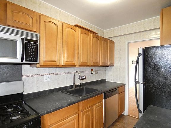 3rd image of 88-02 35th Ave APT 3P