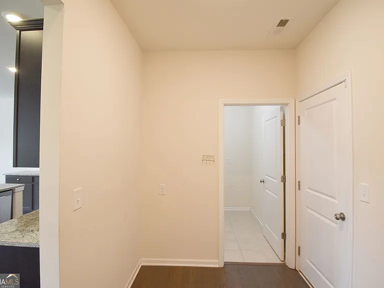 421 Southbridge Pass — Photo 26