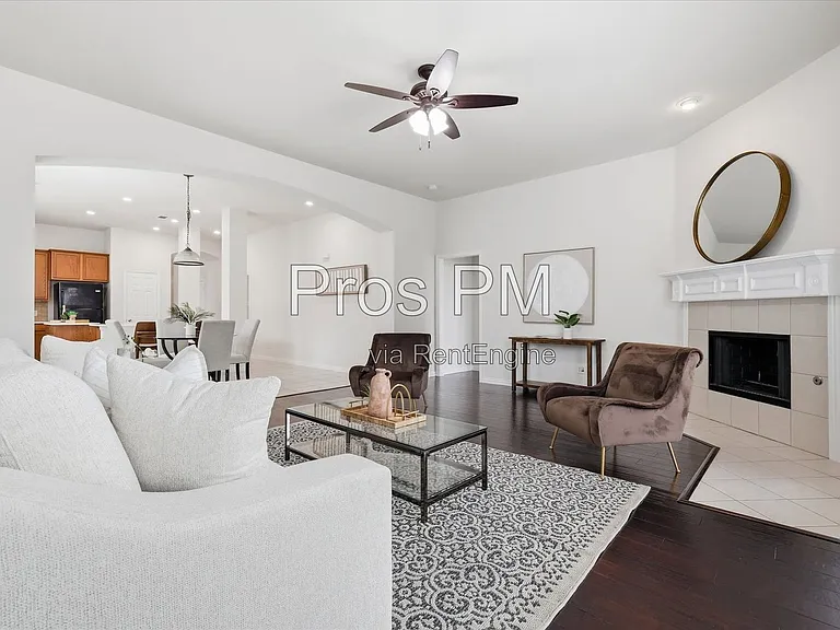 2432 Chesterwood Dr — Photo 12