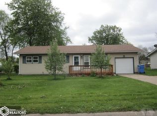 1118 East Ave, Albia, IA 52531