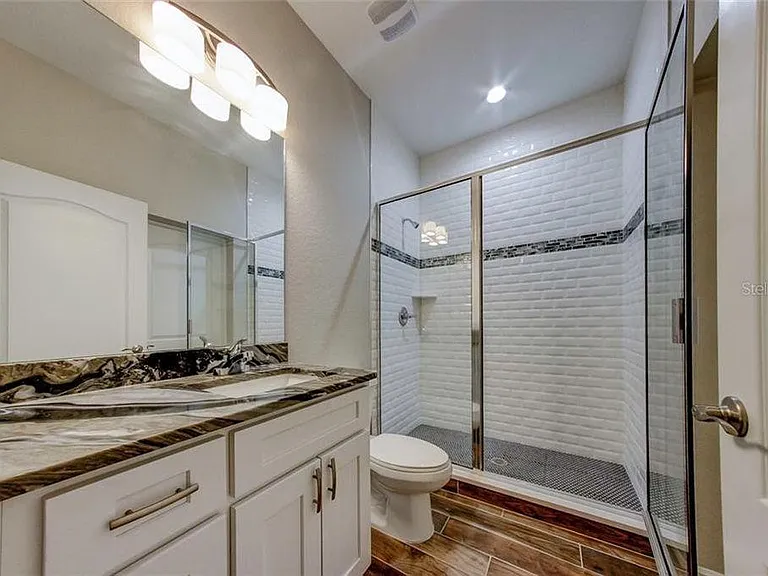 2309 W Saint John St — Photo 20