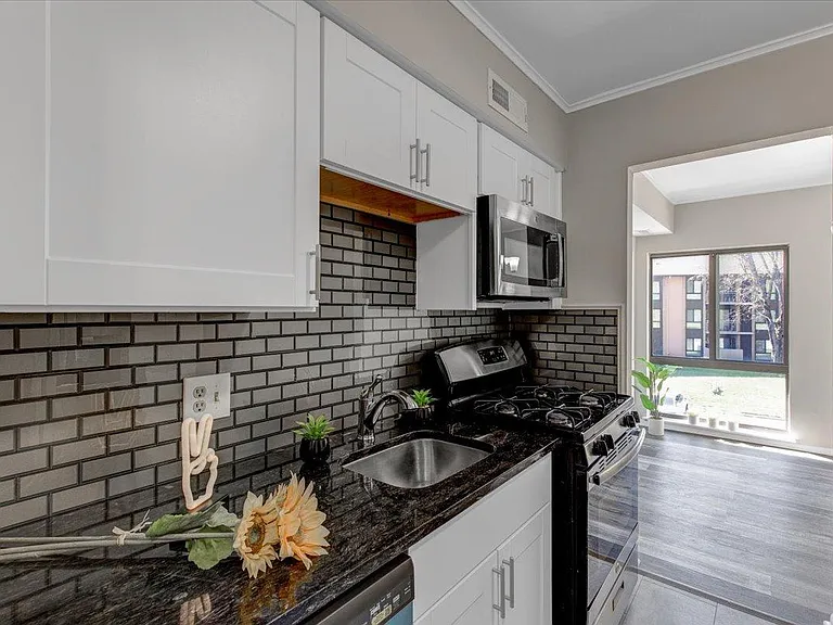 5915 Tamar Dr #12 — Photo 20