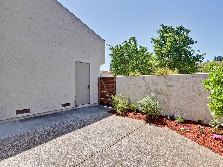 1521 Willowhaven Ct — Photo 36