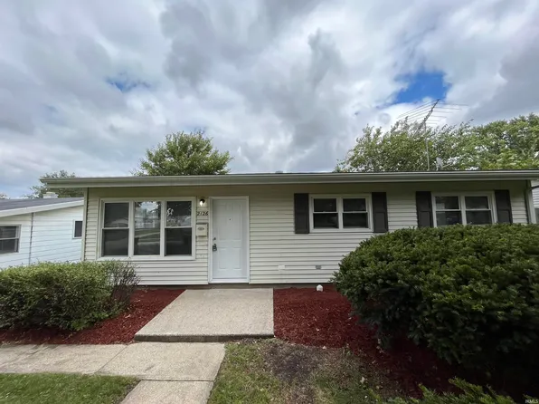 2126 S Arnold St, South Bend, IN 46613