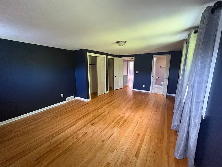5250 Longridge Rd — Photo 11