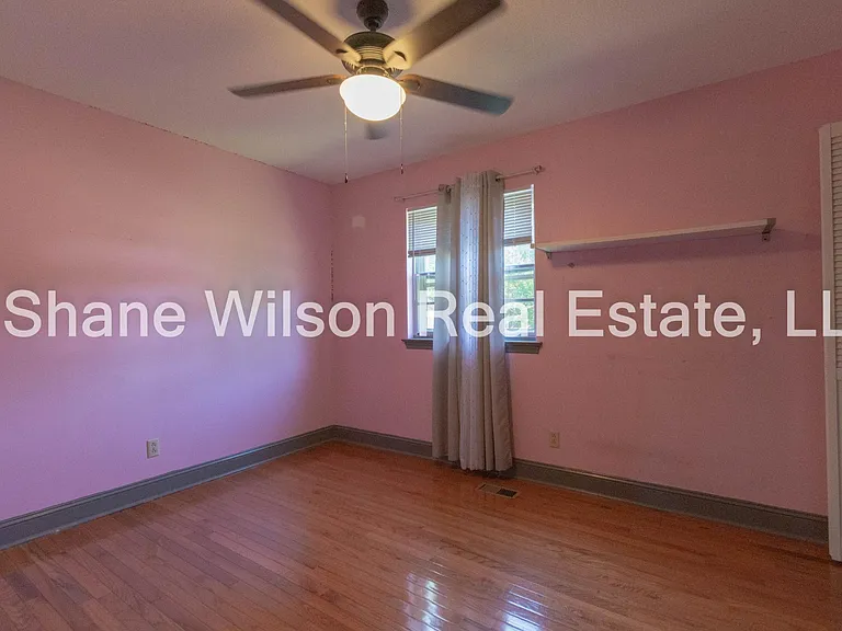 617 Spring Valley Ln — Photo 10