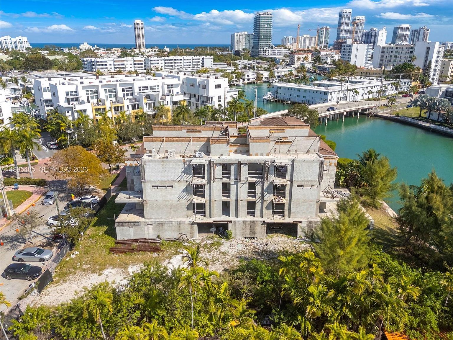 10 S Shore Dr