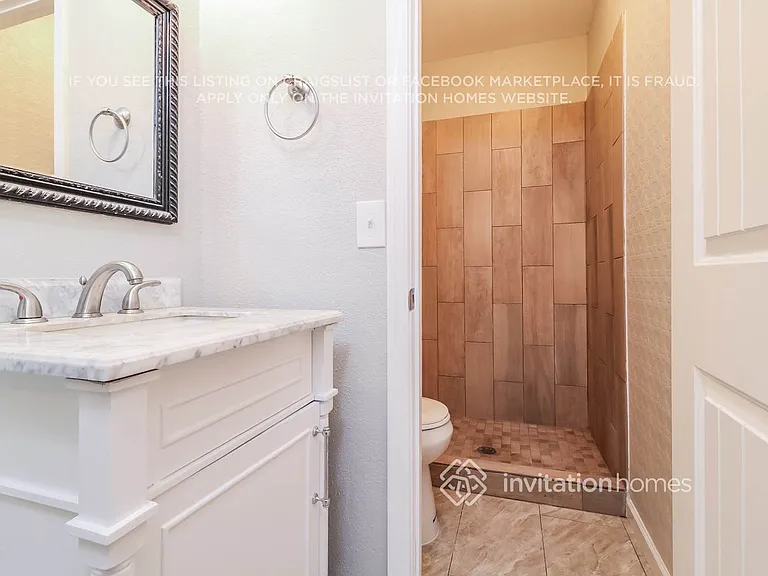 4143 N 74th Dr — Photo 10