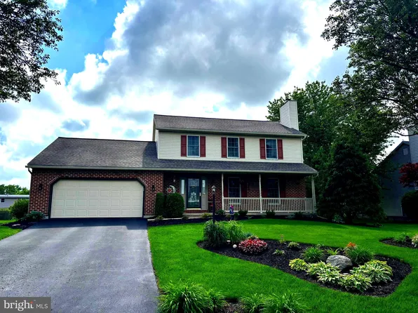 25 Clover Ln, Palmyra, PA 17078