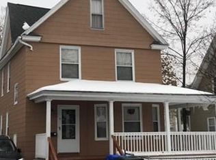 687 Carew St, Springfield, MA 01104