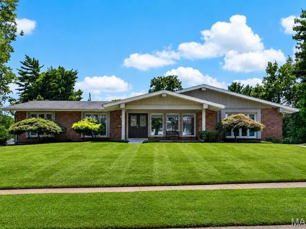 14316 Markham Ln, Chesterfield, MO 63017