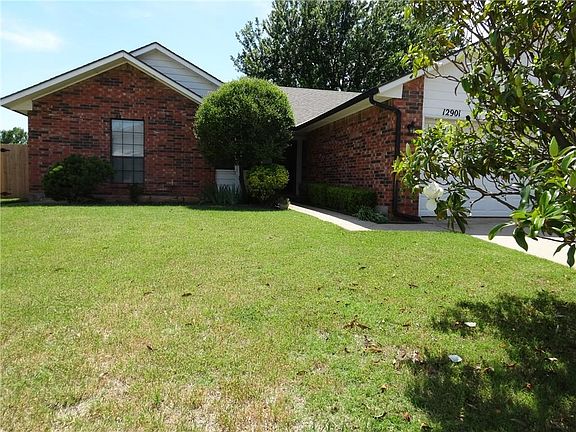 3rd image of 12901 Westpark Pl