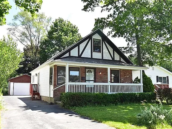 55 Castleford Rd — Photo 1