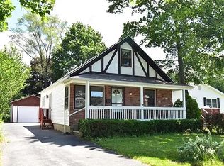 55 Castleford Rd, Rochester, NY 14616